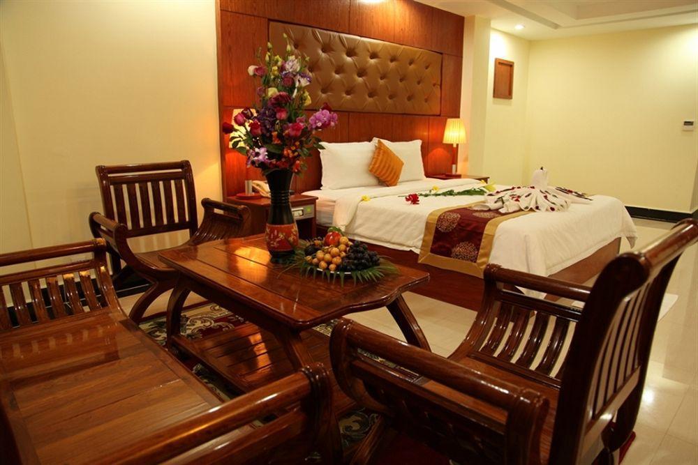 Huang Ting Hotel Phnom Penh Luaran gambar