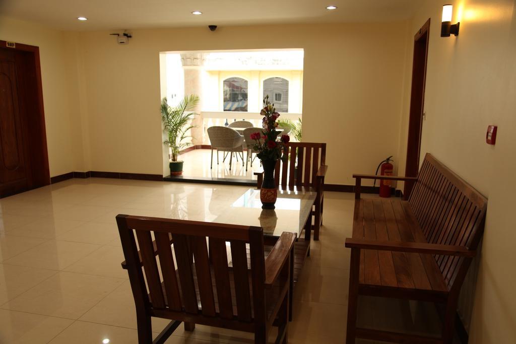 Huang Ting Hotel Phnom Penh Luaran gambar