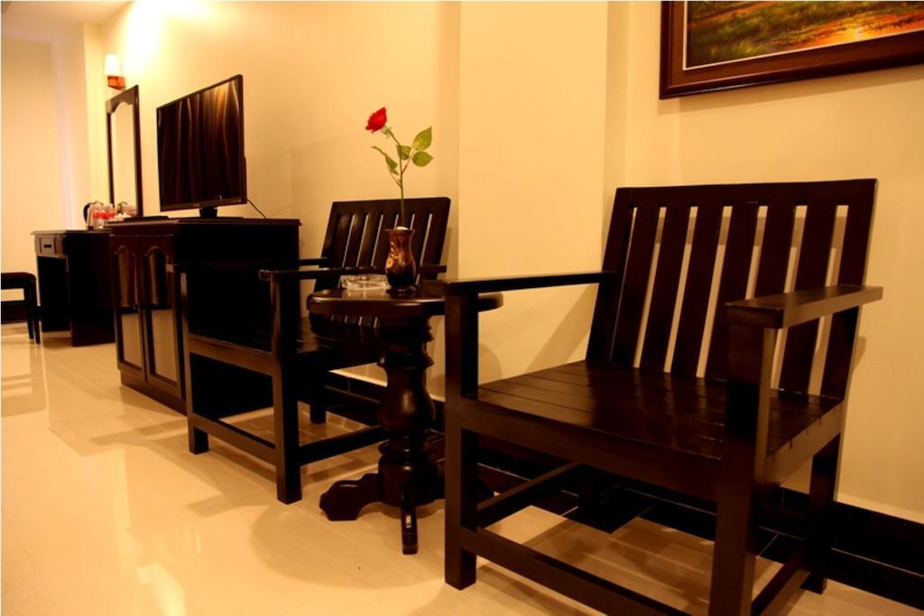 Huang Ting Hotel Phnom Penh Luaran gambar