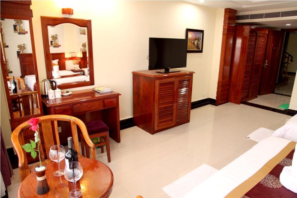 Huang Ting Hotel Phnom Penh Luaran gambar